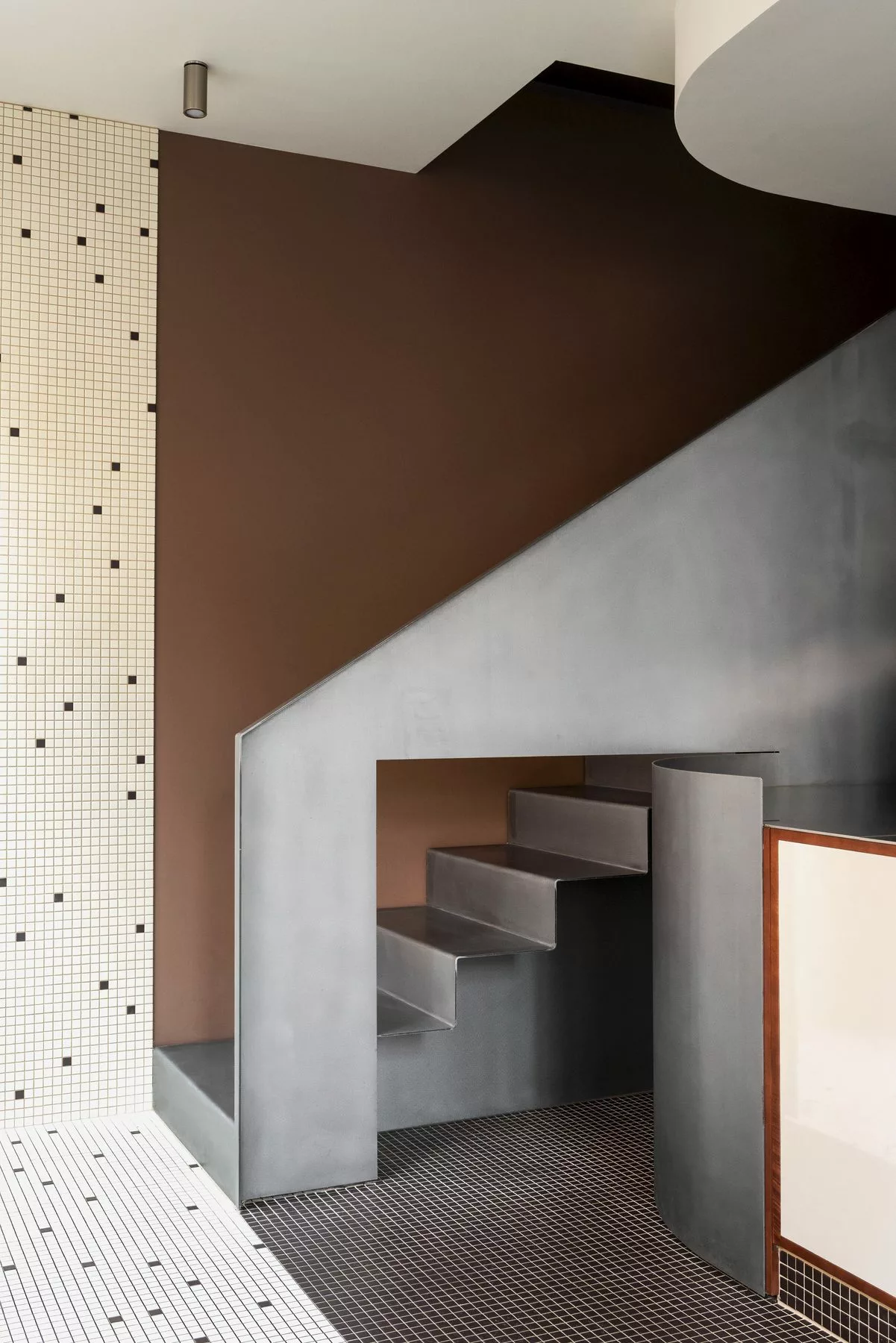 Combien coûte un escalier métallique sur mesure ?